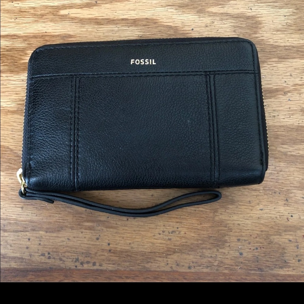 Fossil RFID Black Zip Wristlet NWOT